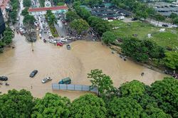 Mưa lớn chưa từng có, cảnh báo một năm thiên tai khốc liệt, dị thường