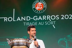 Novak Djokovic: Vô địch Roland Garros vẫn mất ngôi số một?