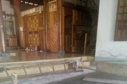 Hố tử thần sâu hàng chục mét bất ngờ xuất hiện trong phòng ngủ