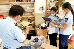 TP.HCM: Phát hiện hàng trăm nghìn mỹ phẩm, thực phẩm nghi nhập lậu