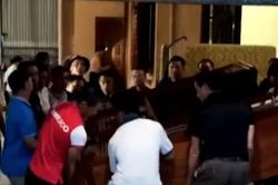 Nghệ An: Xuất hiện hố tử thần nuốt nhà dân, gia đình bỏ chạy trong đêm