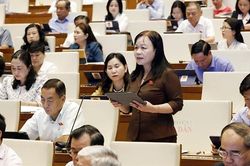 'Hóa giải' nỗi buồn, tạo động lực sáng tạo cho văn nghệ sỹ