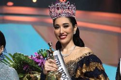 Ba người đẹp Indonesia cùng đăng quang hoa hậu trong đêm
