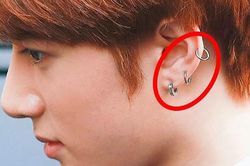 TXT 'nối gót' đàn anh Jungkook BTS cả về 'độ ngầu' với những chiếc khuyên