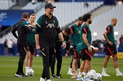 Klopp lo lắng về mặt sân ở chung kết Cúp C1