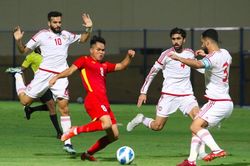 U23 Việt Nam thua đậm UAE vẫn được ngợi khen