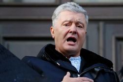 Cựu Tổng thống Poroshenko bị ngăn cản rời khỏi Ukraine