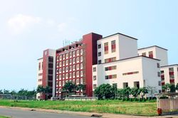 Một đại học bị vạ lây sau vụ bạo lực học đường ở trường quốc tế