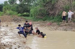Ba học sinh đuối nước thương tâm do tắm ao