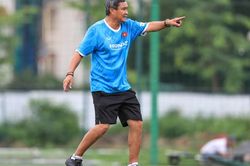 HLV Mai Đức Chung: 'Tuyển nữ Việt Nam đặt mục tiêu vô địch AFF Cup 2022'
