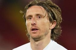 Chuyển nhượng cầu thủ: Lewandowski muốn rời Bayern; Luka Modric gia hạn Real Madrid; MU đầu tư ký De Jong