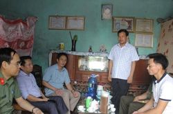 Khen thưởng công dân cứu 3 mạng người ở Tam Đảo