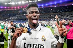 Người hùng của Real Madrid được thưởng lớn