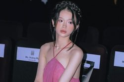 Chán phong cách hiện đại, Linh Ka diện đầm yếm hóa 'nàng thơ'