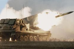 Vì sao Mỹ từ chối viện trợ pháo phản lực tầm xa cho Ukraine?