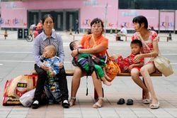 Cô giáo bị đuổi vì gọi cha mẹ học sinh là 'nhà quê' ở Trung Quốc