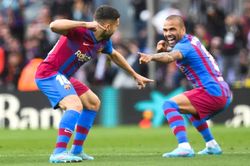 Barcelona: Camp Nou không phải trại dưỡng lão