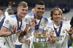 Real Madrid: Những người không ngủ quên