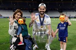 SỐC: Hai cầu thủ Real Madrid bị tước huy chương vàng Champions League
