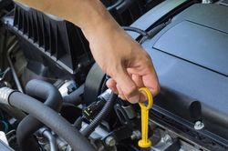 5 bộ phận cần kiểm tra ngay lập tức sau khi ô tô lội nước