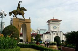 TP.HCM tính đưa tượng Trần Nguyên Hãn đặt lại trước chợ Bến Thành