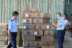 Phát hiện kho thuốc bảo vệ thực vật nhập lậu đang được 'phù phép' thành hàng trong nước
