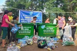 Phụ nữ TP Hòa Bình ra mắt mô hình 'thu gom, phân loại, xử lý rác tại hộ gia đình'