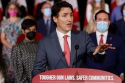 Canada soạn thảo dự luật kiểm soát súng ngắn