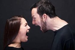 'Vợ tôi coi nhà như cái phòng trọ, thích thì về không thích thì đi'