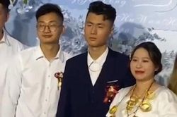 Lấy được vợ giàu có, mặt chú rể vẫn méo xệch trong ngày cưới