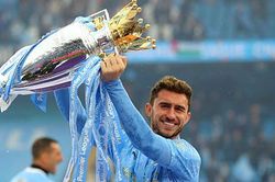 Juventus nhắm Laporte thay lão tướng Chiellini