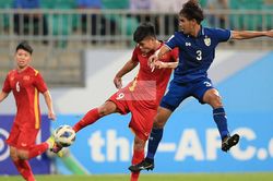 AFC so sánh cú voley của Văn Tùng với 'siêu phẩm' của huyền thoại Van Basten