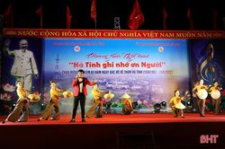 Lắng đọng chương trình nghệ thuật 'Hà Tĩnh ghi nhớ ơn Người' tại TX Kỳ Anh
