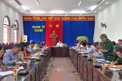 Thường trực Thành ủy Pleiku làm việc với các hội quần chúng trên địa bàn