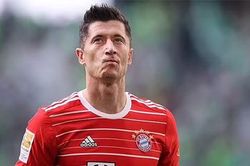 Bayern lo ngại Lewandowski áp dụng luật Webster