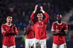 HLV Ten Hag 'vá' đội hình MU bằng cách nào?