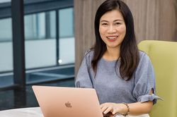 Mẹ Xu Sim: Buông bỏ lối suy nghĩ về hôn nhân kiểu mẫu