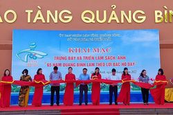 Triển lãm sách, ảnh '65 năm Quảng Bình làm theo lời Bác Hồ dạy'