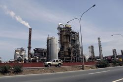 Xuất khẩu dầu của Venezuela giảm xuống mức thấp nhất trong 19 tháng