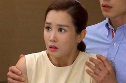 Mẹ chồng vừa mất, bố chồng đã làm một việc khiến cả nhà sốc nặng