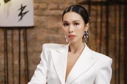 Hà Anh khoe ảnh nude táo bạo nhân dịp tròn 40 tuổi, phân trần 'giữ cơ thể gọn gàng là điều bất khả thi'
