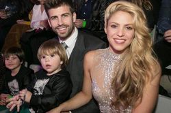Pique và Shakira bắt đầu chia tài sản