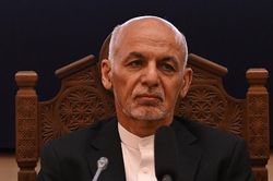 Cựu tổng thống Afghanistan trốn chạy cùng nửa triệu USD