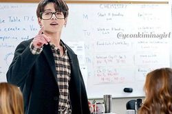 BTS mà đi dạy học thì sẽ là giáo viên môn gì?