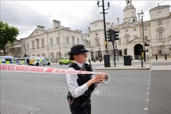 Cảnh sát Anh phát hiện gói đồ khả nghi ở thủ đô London