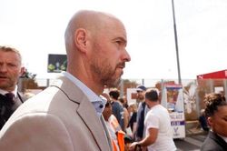 Ten Hag có biệt danh mới chỉ sau 2 tuần ở Man United