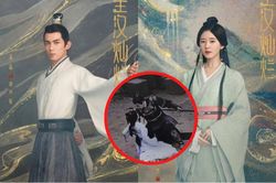 Lộ ảnh Ngô Lỗi đỡ lưng Triệu Lộ Tư đầy ngọt ngào, ngày Tinh Hán Xán Lạn lên sóng không còn xa