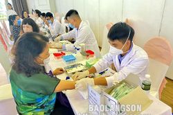 Hơn 100 người được tư vấn chăm sóc sức khỏe hậu COVID – 19Tin khácSẵn sàng cho kỳ thi tuyển sinh vào lớp 10Người đi tìm hình của nước
