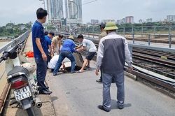 Lắp 3 camera theo dõi, xử lý phương tiện vi phạm lệnh cấm qua cầu Long Biên