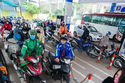 Nếu giảm tiếp thuế để kìm giá có thể dẫn tới buôn lậu xăng dầu